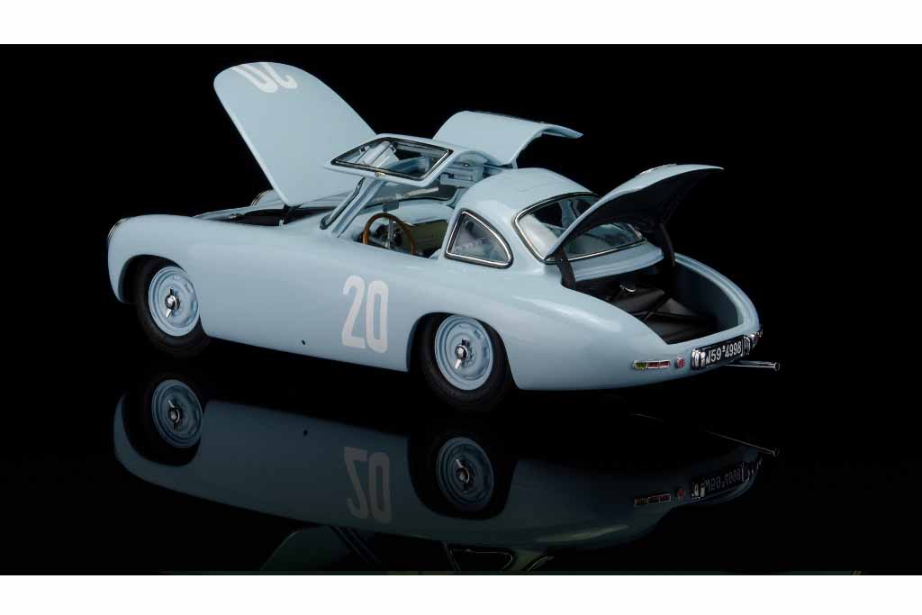 AUTOart-1963-Chevrolییet-Corvette-Coupe-3
